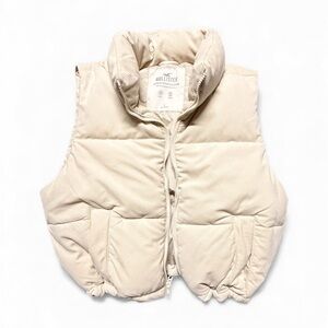 Hollister Women's Beige Quilted Vest